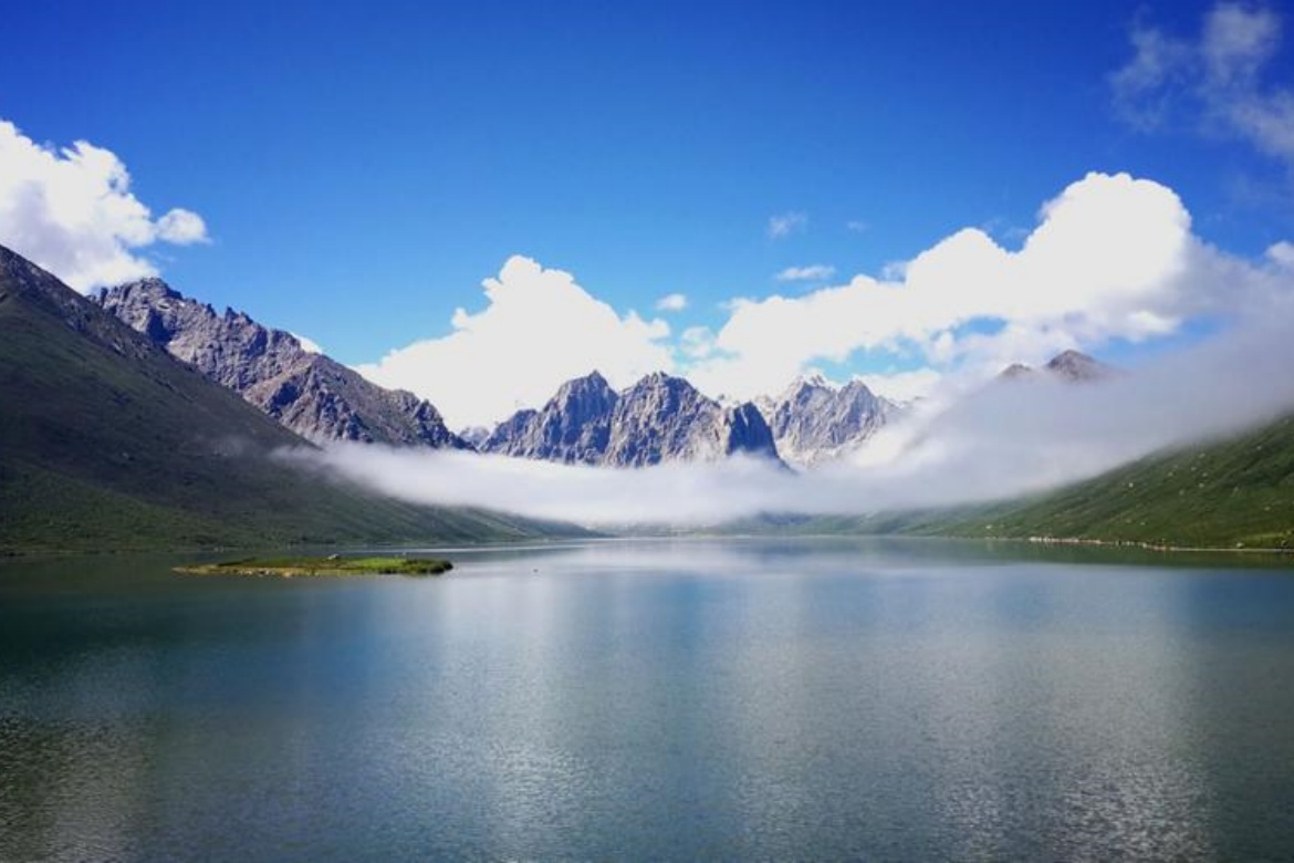 Nianbao Fairy Lake